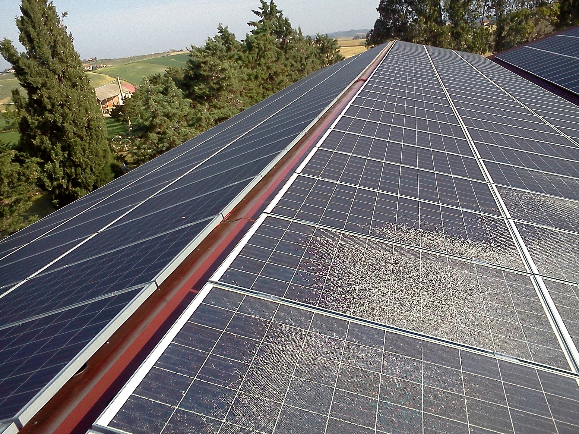 photovoltaic-system-2698175_1920